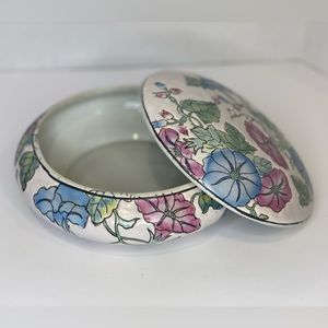 Vintage 80's trinket box Andrea by Sadet